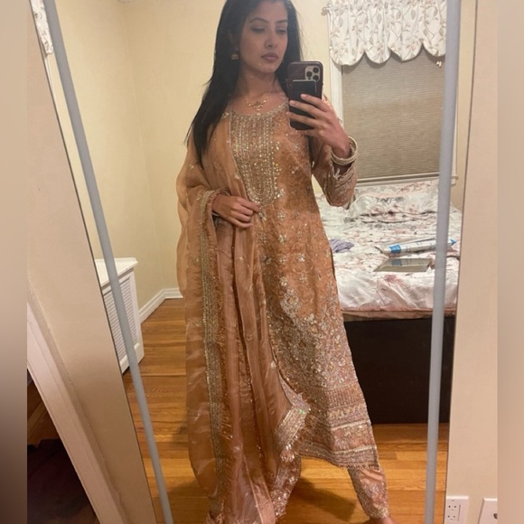 Lashkaraa Dusty Peach Embroidered Straight Suit Indian Outfit - Picture 3 of 3